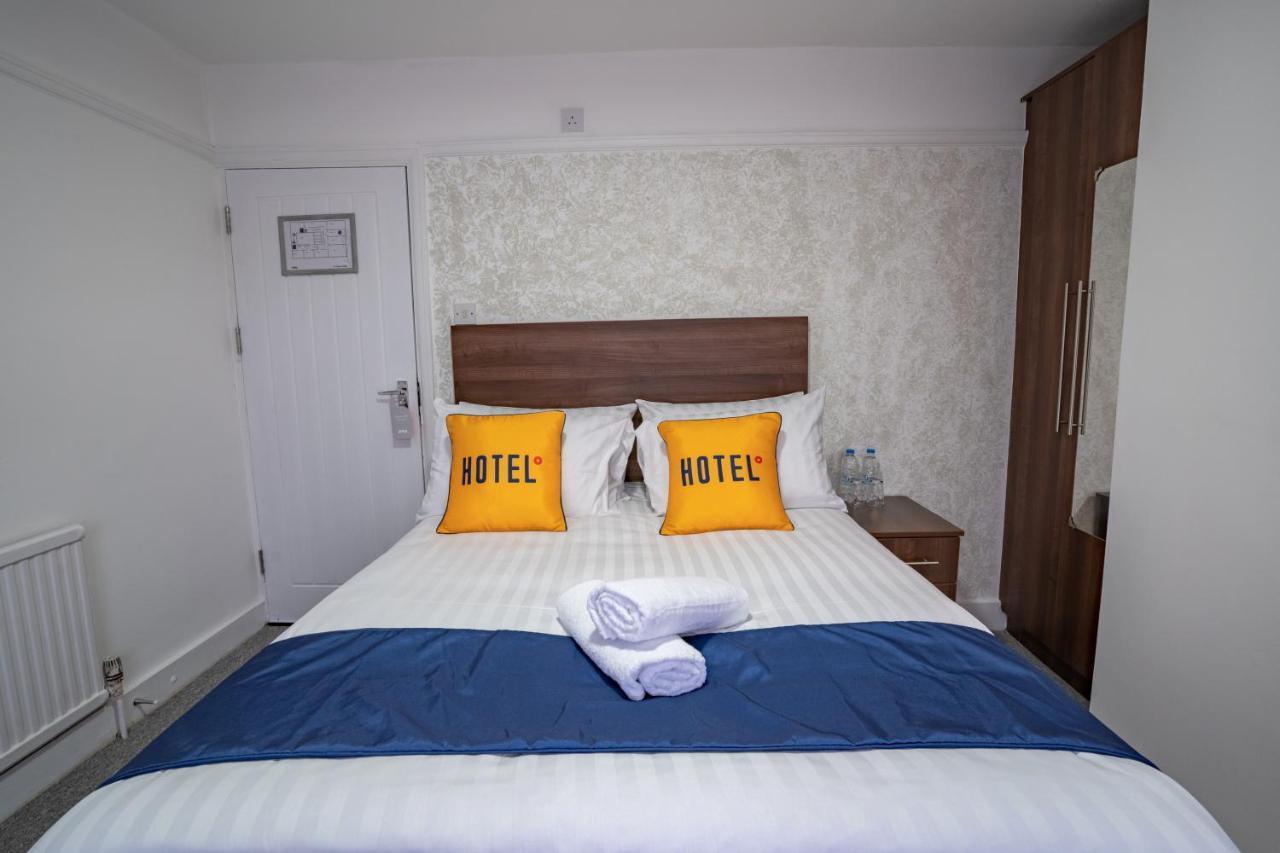 Oyo Brunel Hotel Uxbridge Kültér fotó