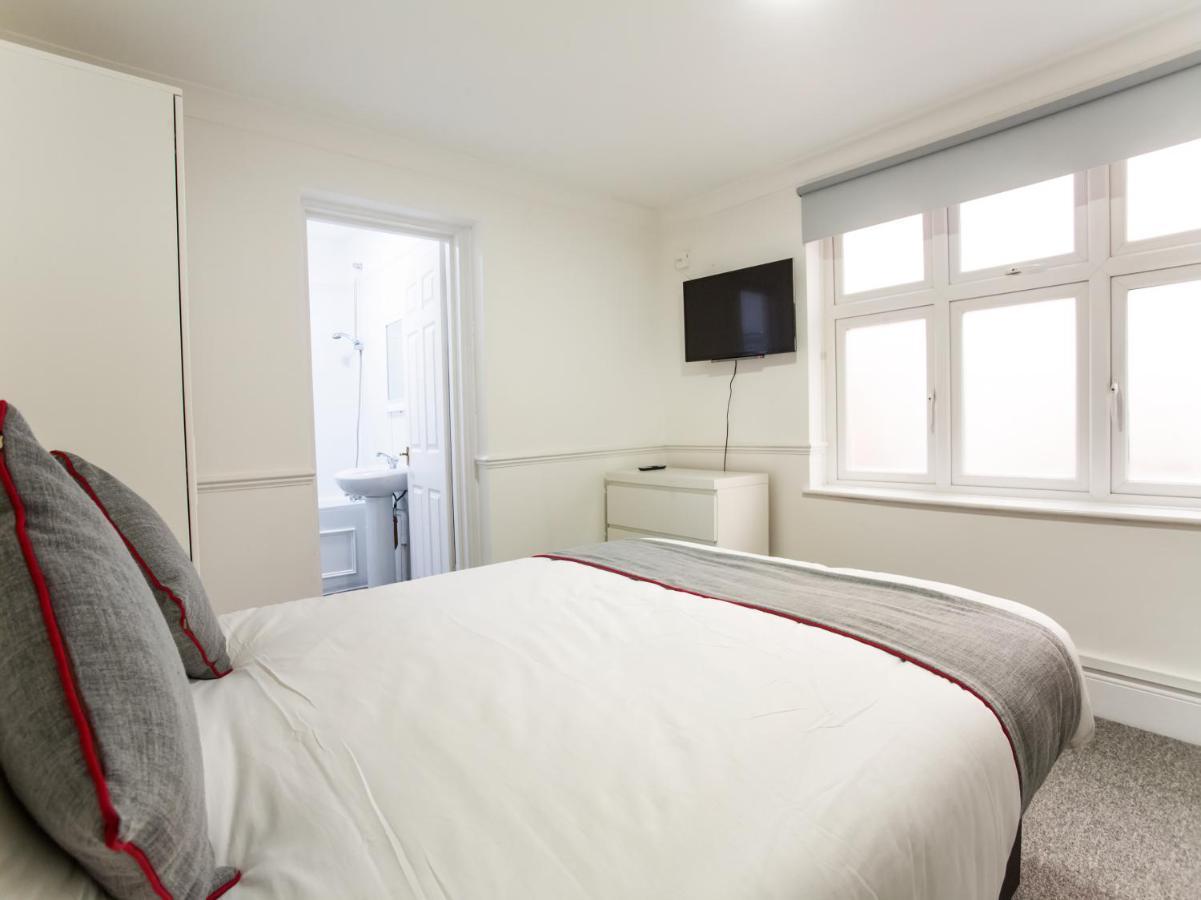 Oyo Brunel Hotel Uxbridge Kültér fotó
